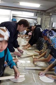 粉から手作り!晩ご飯のうどん