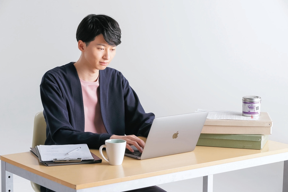 商品着用イメージ（ネイビー）