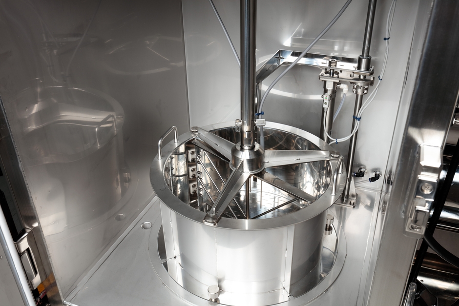 小型通気式固体培養装置(内部)