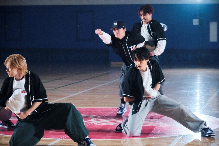 「ウルトラヴィス」なダンスが爆発!