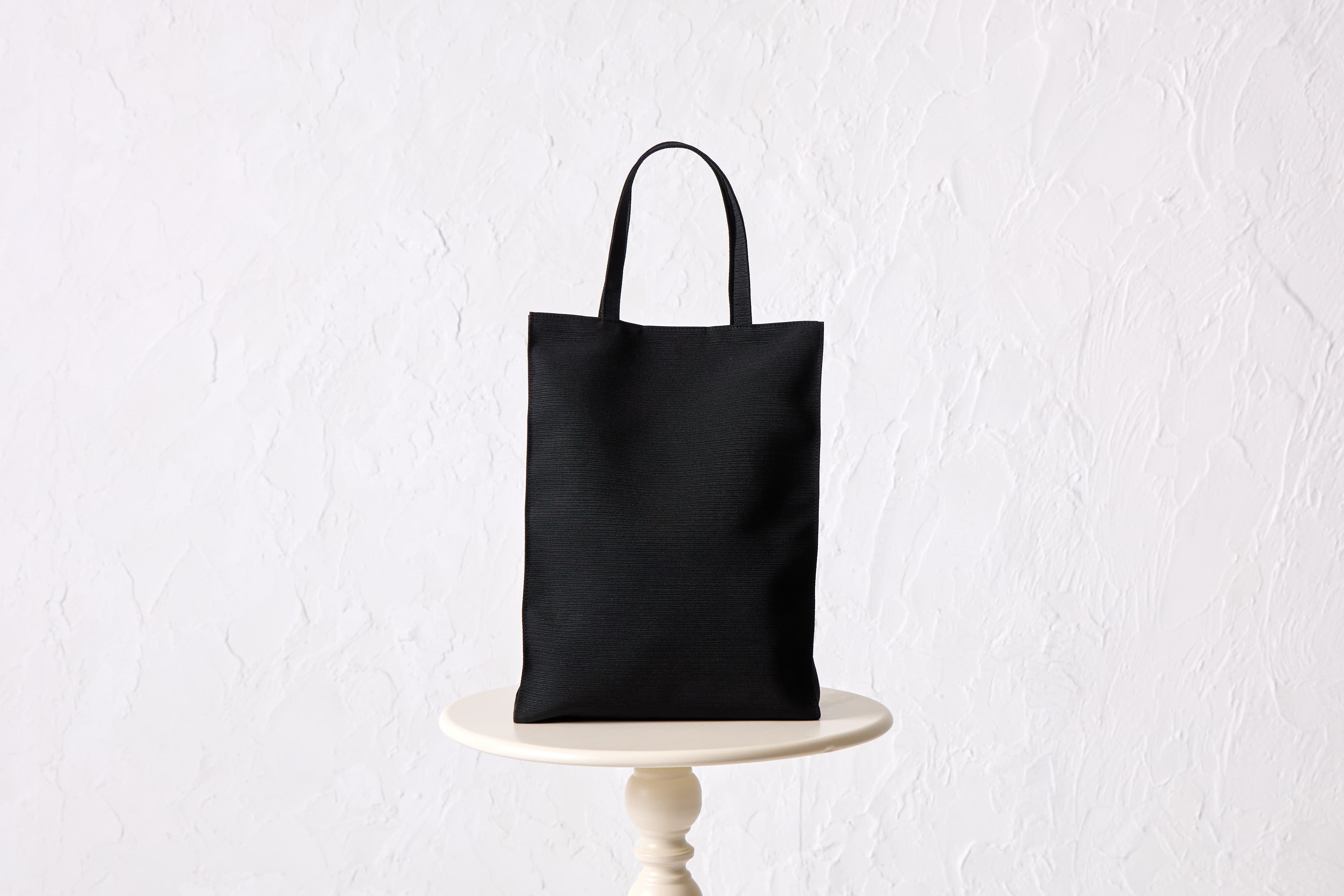 ブラック(無地)正面