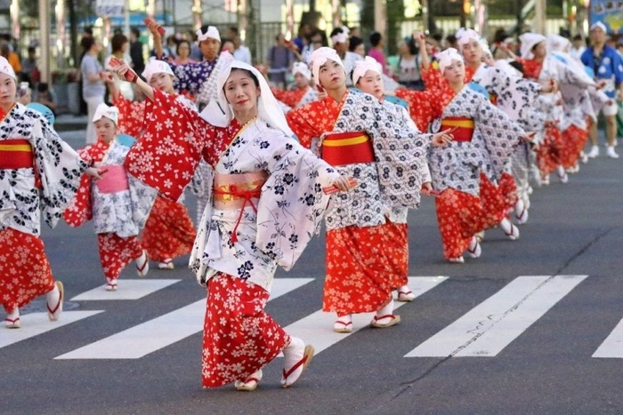 民踊パレード