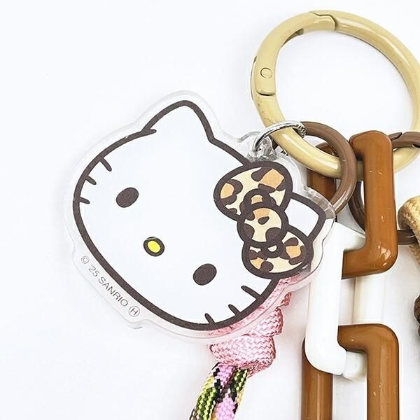 ハローキティのストラップチャーム