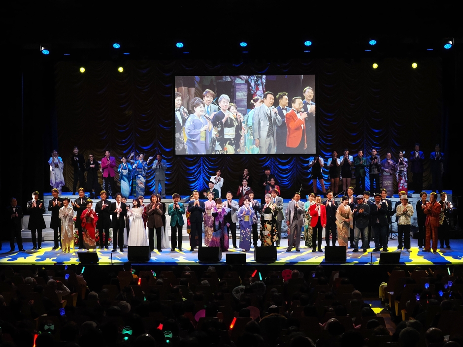 撮影：ヒダキトモコ