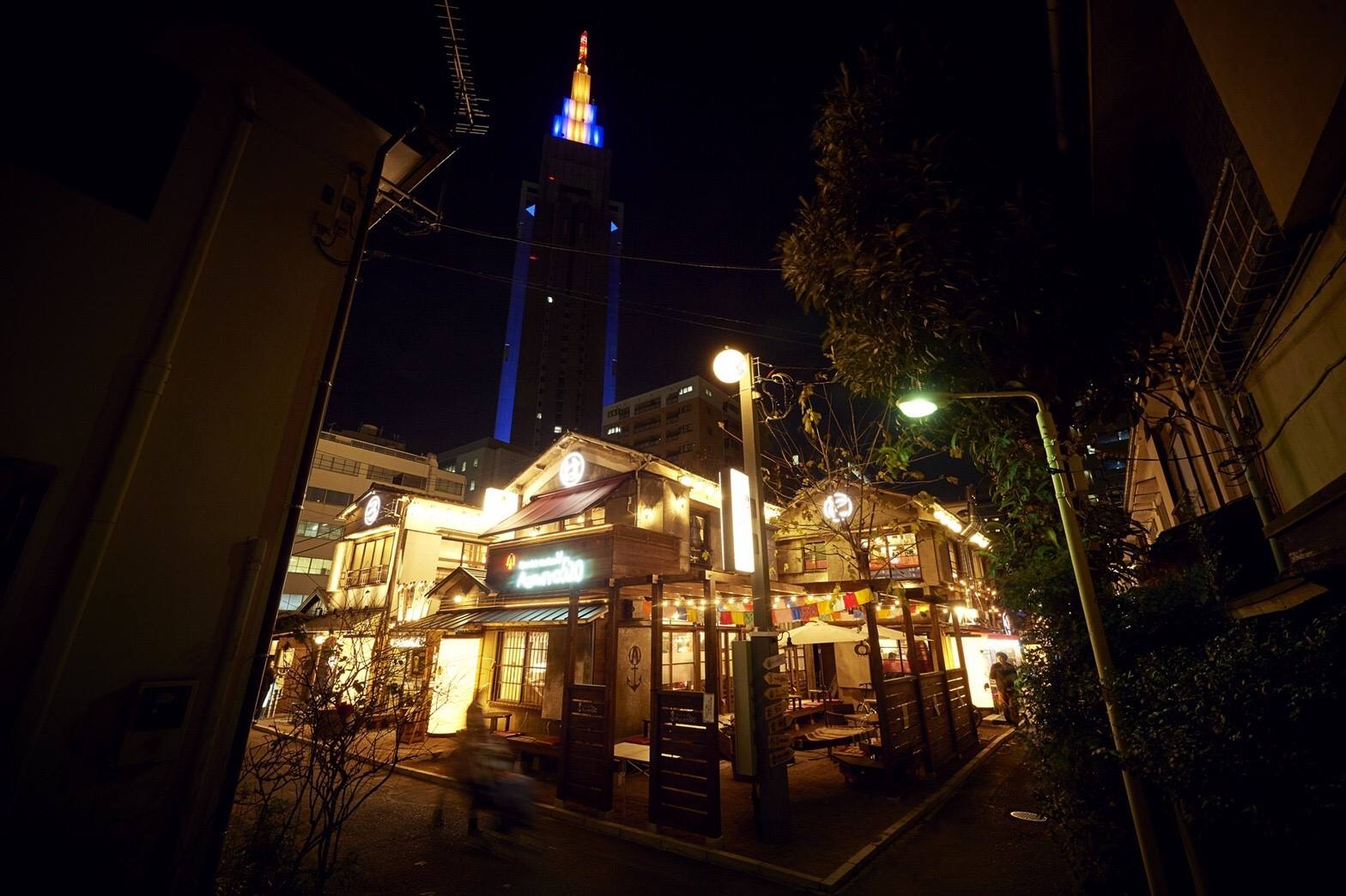 ほぼ新宿のれん街本日もまたまだ営業中(^^)