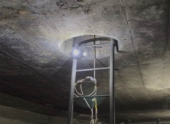 首都高初の狭小空間におけるドローン点検ＤＸ化の実証実験