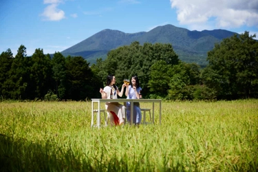 【リゾナーレ那須】クラフトビールと旬の野菜を堪能できる 「田んぼビアガーデン」初開催｜期間：2022年7月16日～8月31日