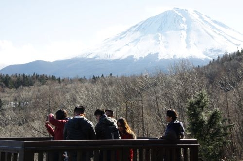 デッキから見える雄大な富士山に感動！