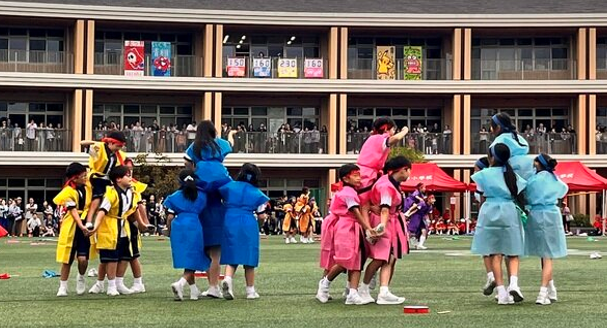 近畿大学附属小学校が「第73回運動会」を開催 校長が作詞作曲のオリジナル曲で児童がよさこい鳴子踊り披露