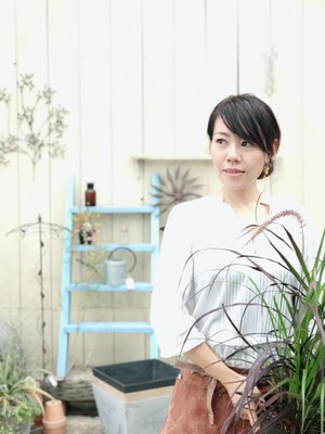 園芸家 間室みどりさん
