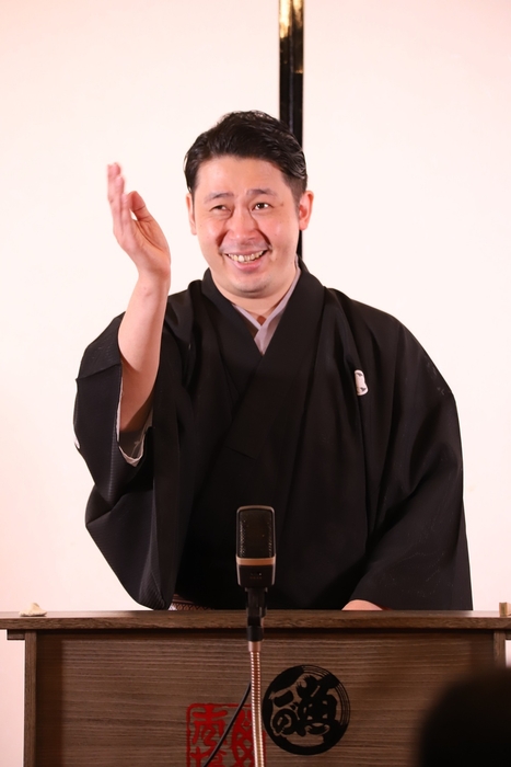 一龍齋貞橘(講談) 撮影:宮岡里英