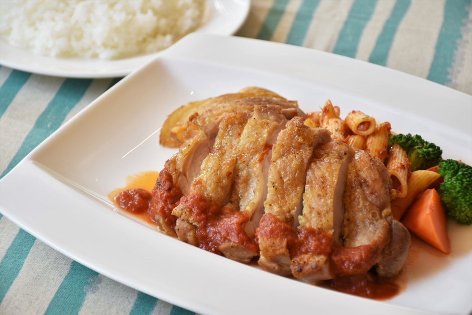 チキンソテー カチャトーラソース(ライス付)　￥1,944　　　