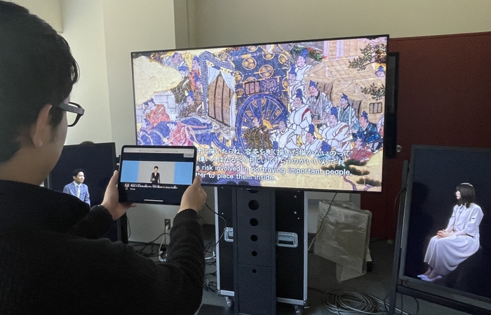 新たな手話CGサービスを利用した体験の様子
