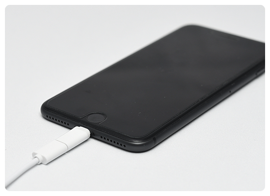 スマホにつなぐだけ!