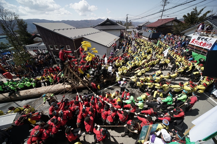 御柱祭で巡る　信州諏訪の旅