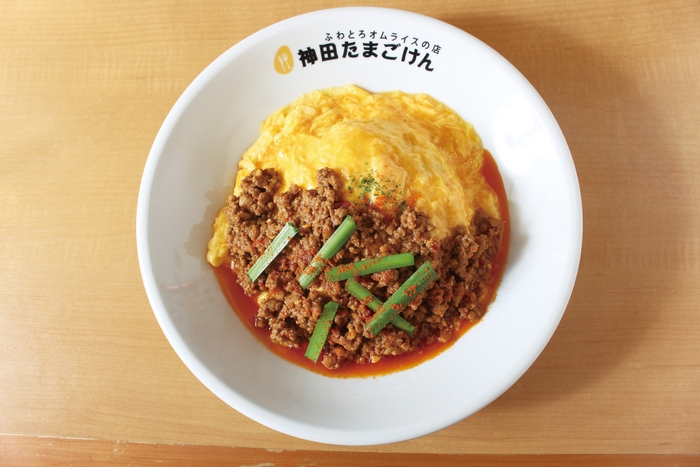 暑い夏にピッタリ!スパイシーなオムライス