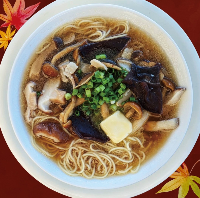 村のきのこガーリックバター麺