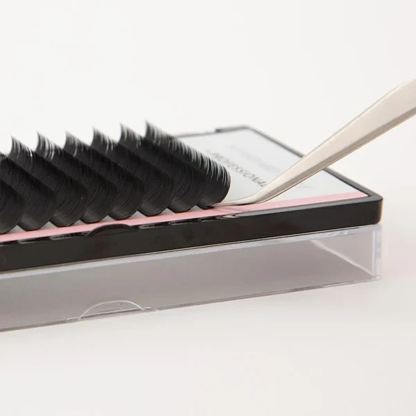  ボリュームラッシュ｜ボリューム感の調節が可能なエクステンション