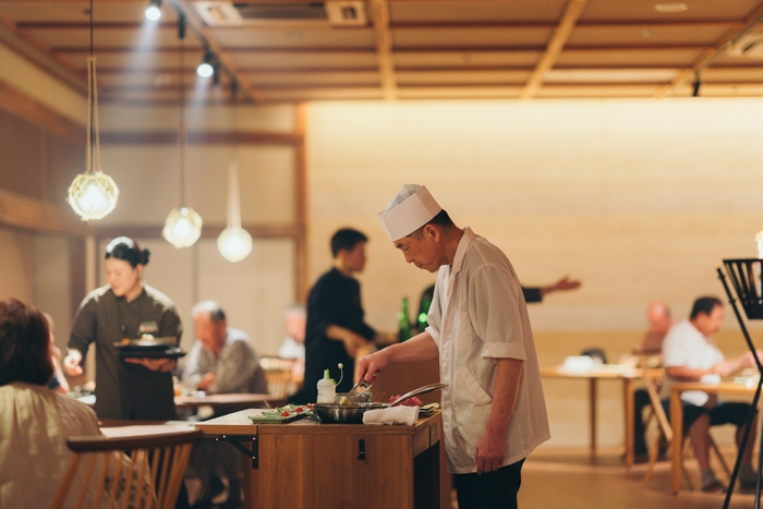 料理長・副料理長による席前料理演出