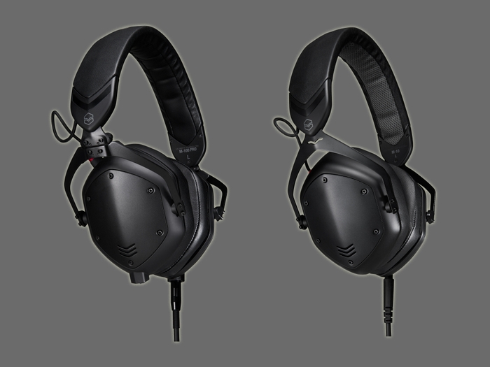 『M-100 PRO』（左）と『M-10』（右）