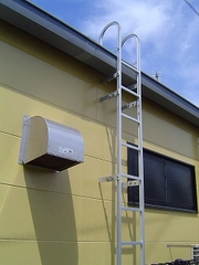 【納入事例レポート】あ、ここにも杉田エース！Vol.42福岡県福津市に作られた商業施設にACE商品『アルミASタラップ』を納入！