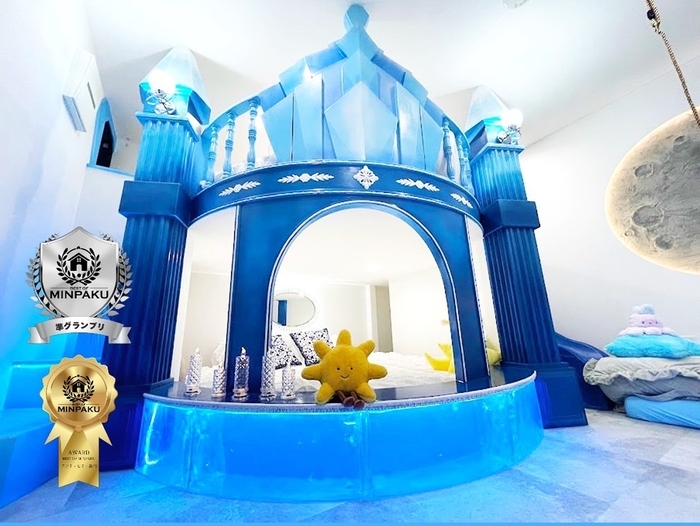 泊まれる仮想世界ホーリープラネット