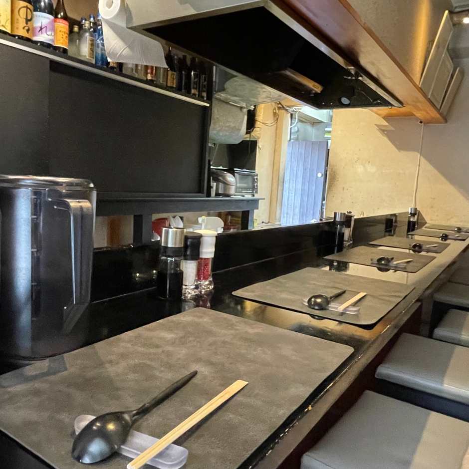 店内カウンター