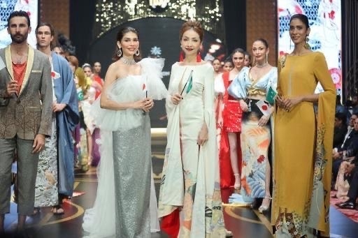 2024.10　パキスタンファッションショーにて　メディにも紹介されました。