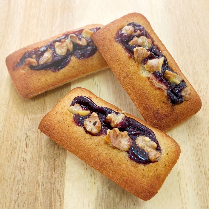 銀座三越店限定の「<焼きたて>フィナンシェ スリーズ・ノワ」(378円)