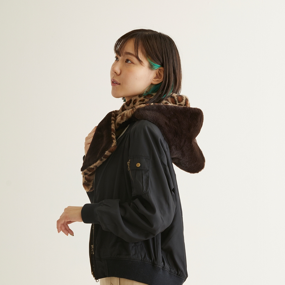 エスタ (estaa) フーディーマフラー　耳なしすっきり