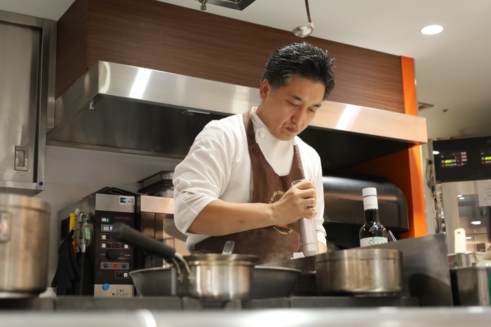 オステリアアズーリカーサ 羽鳥シェフ