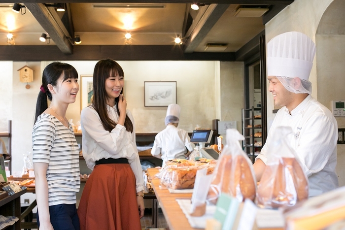 人気のパン屋さんでも使えます