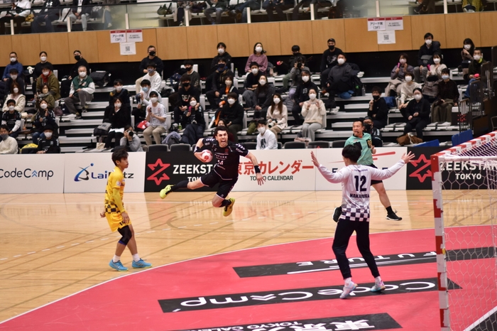 シュートの躍動感バッチリなショット！初観戦、楽しんでいただけたようでよかったです！