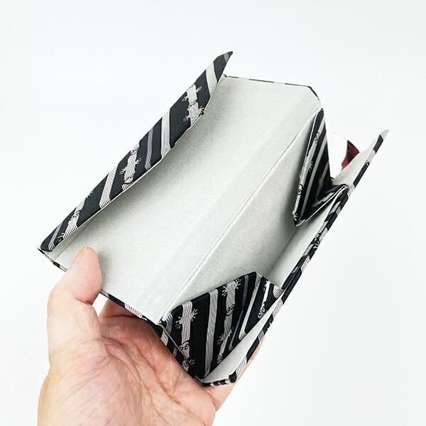 ムーミンのメガネケース