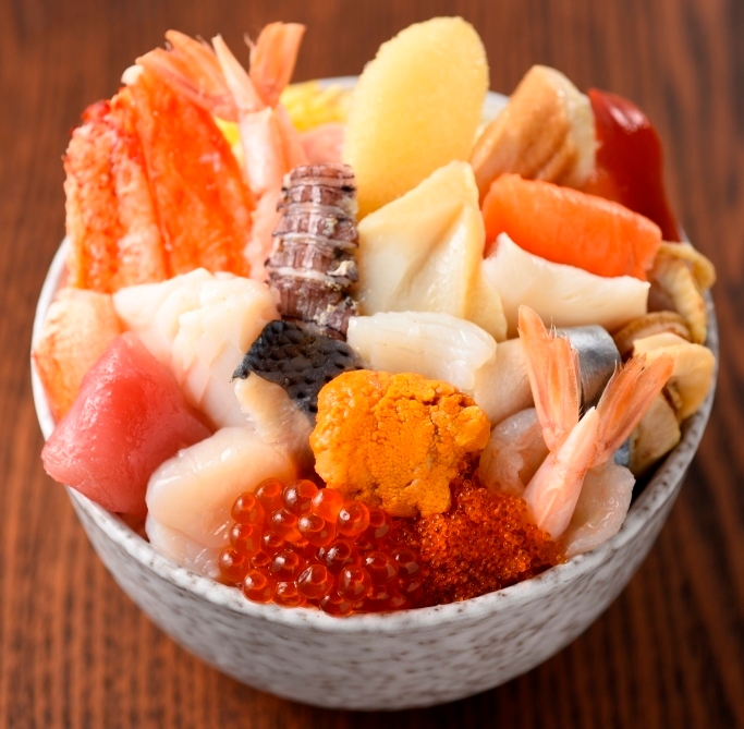 鮨のぶ 25種盛り丼