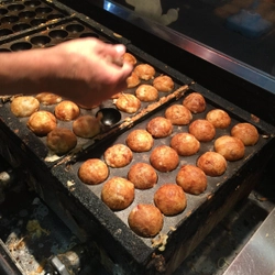 7味のたこ焼きを引っさげ北海道の大地に参上！　 トラック屋台で大阪のファンキーソウルフードを提供