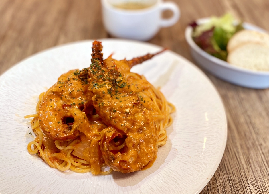 南伊豆産伊勢海老のトマトクリームパスタ 1,650円(税込)