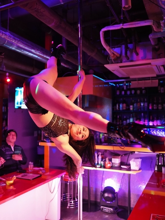 ポールダンサーの様子