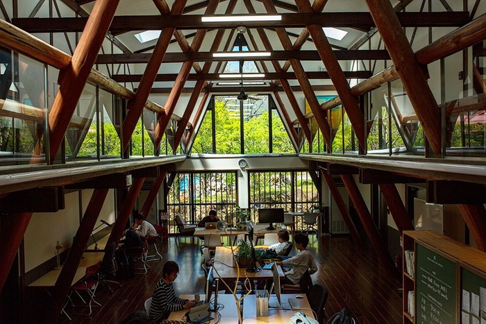 富士見町のコワーキングスペース 「森のオフィス」