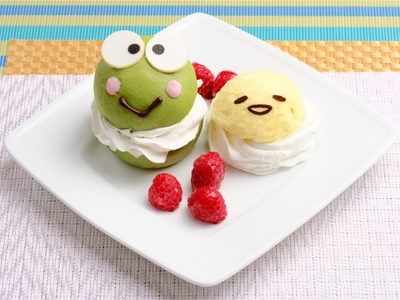 けろけろけろっぴ×ぐでたまの仲良しスイーツ(抹茶ロールとバニラアイス) 680円(税抜)
