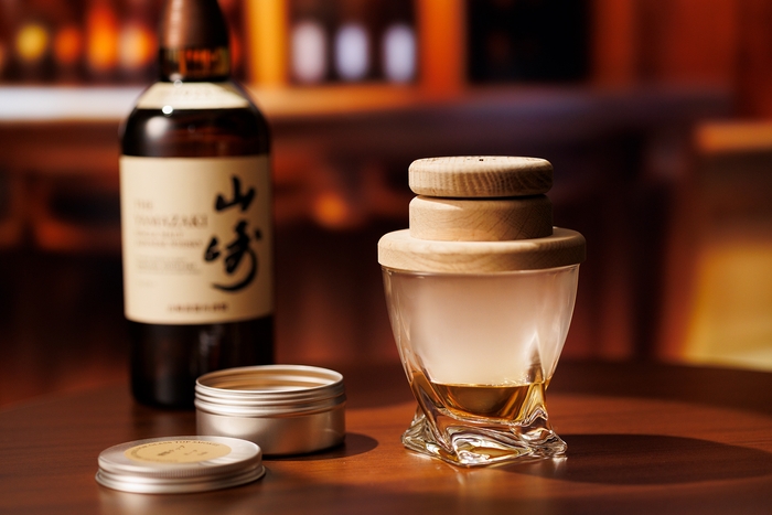 木材にはミズナラを使用しジャパニーズウイスキーとも相性◎