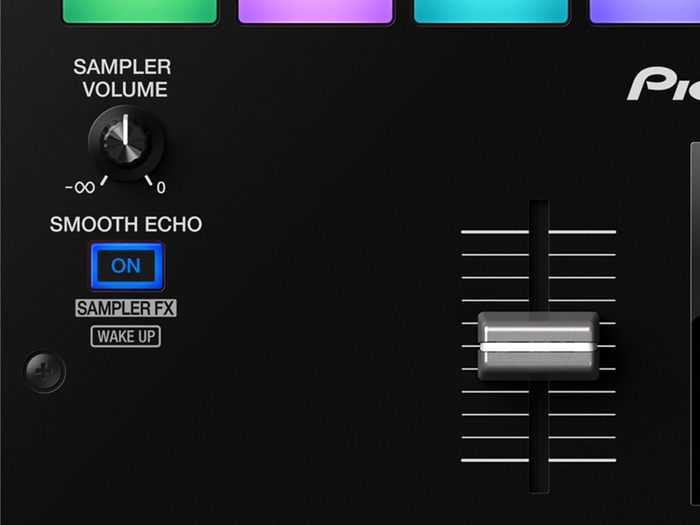 業界初、フェーダー/パッドの操作をトリガーに自動的にエコーがかかるSMOOTH ECHO