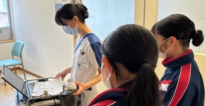 近大附属中学校が近畿大学奈良病院で看護体験実習を実施　医療現場で「チーム医療」に触れ、医療職への理解を深める