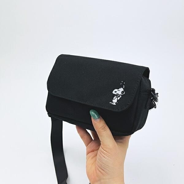 スヌーピーのショルダーバッグ