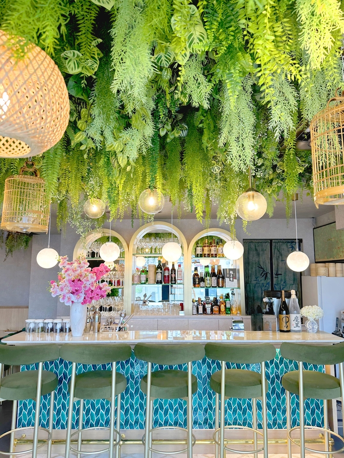 月と森の空間の店内