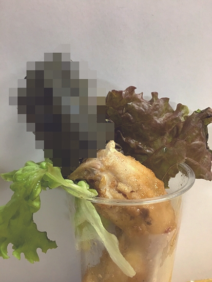 ワニの手丸ごと1本揚げ