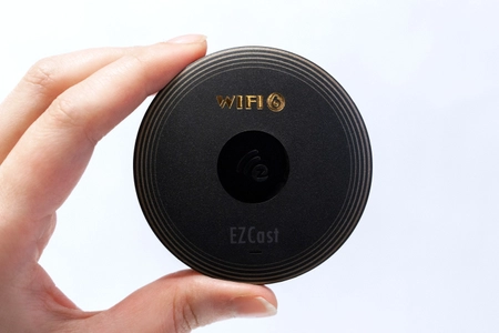 メディアストリーミングデバイス「EZCast Ultra2」4/21発売　 WiFi6を備え、スマートフォンなどの画像や音声を簡単に大画面で