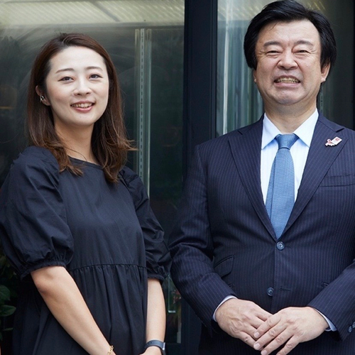 左：東京おでかけプロジェクト 代表 中嶋弓子, 右：ジャパンフラワーグループ株式会社 代表取締役 松村吉章 