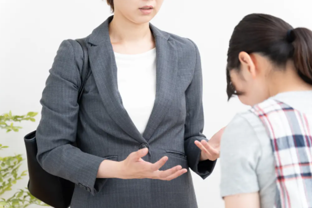 モンスターペアレントとは?特徴・対応方法・勝つ方法・末路まで徹底解説