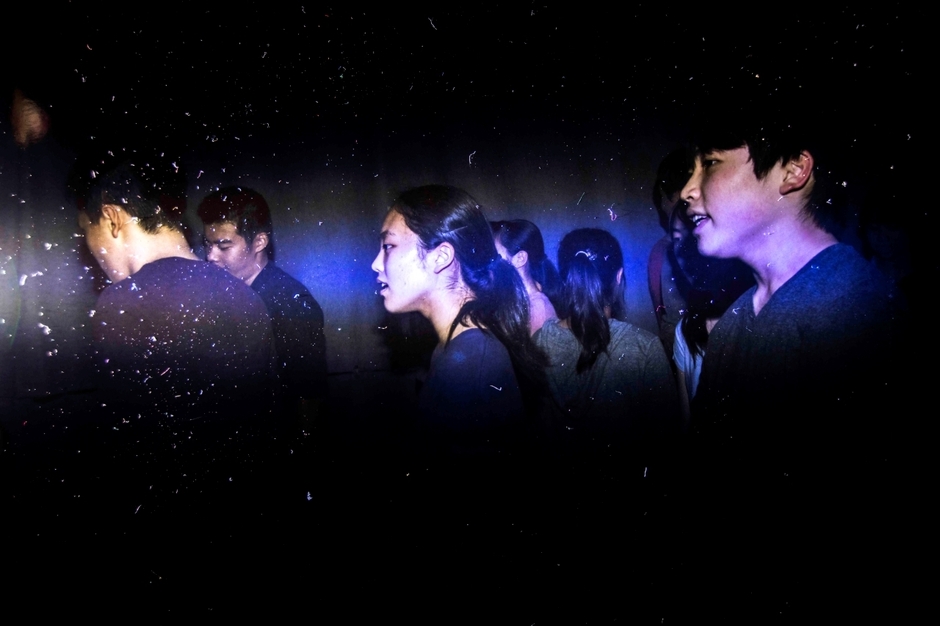 志賀理江子作品　「皆違う歌を歌う」　2019年